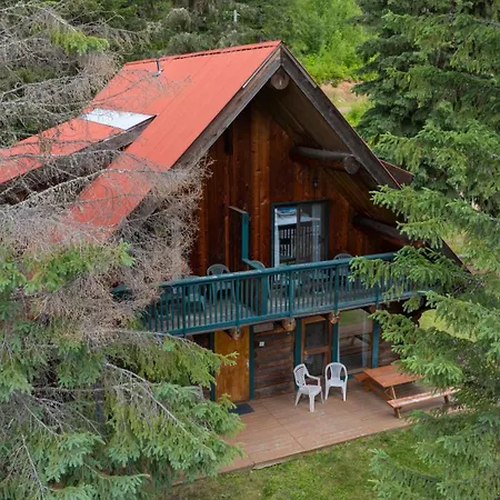 Helmcken Falls Lodge Cabin Rooms And Rv Park-3